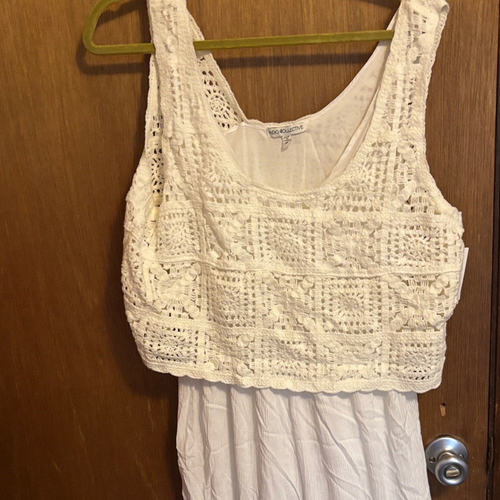 Chic White Crochet Crop Top